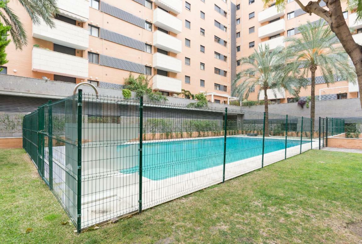 Apartamento Keywise Perfect Location Next To Maria Zambrano Station, , ,pool And Free Parking