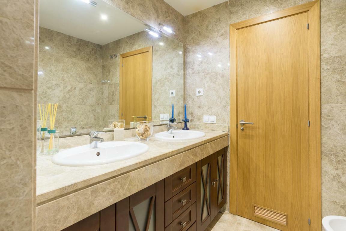 Keywise Perfect Location Next To Maria Zambrano Station, , ,pool And Free Parking Málaga